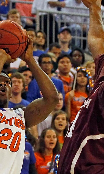 Gators dominate Aggies, 69-36